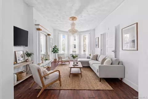 60 Richmond St, Brooklyn, NY 11208