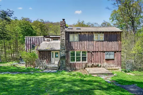 360 Buttermilk Falls Rd, Warwick, NY 10990