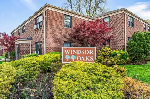 220-26 73rd Ave #A2, Oakland Gardens, NY 11364