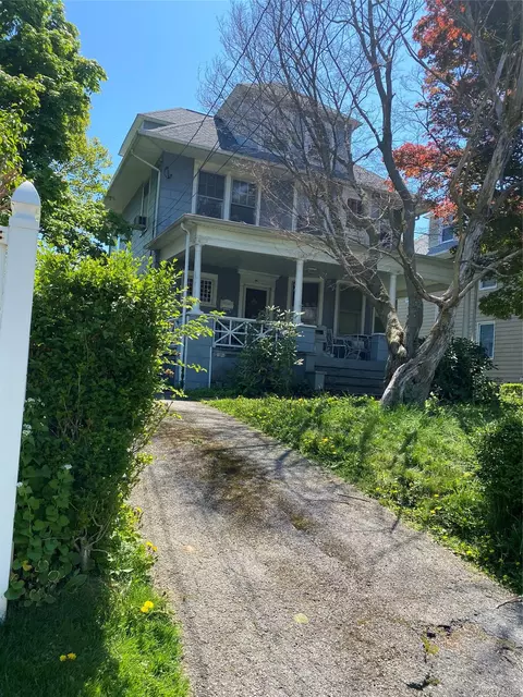 196 Elm St, New Rochelle, NY 10805