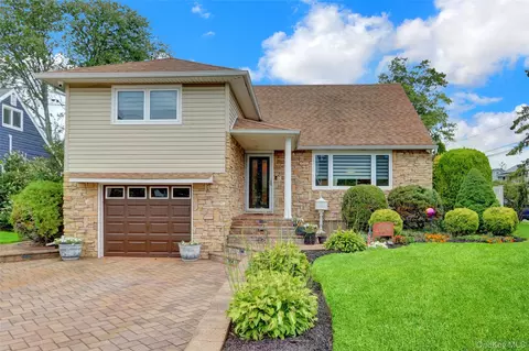 2335 Grand Ave, Bellmore, NY 11710