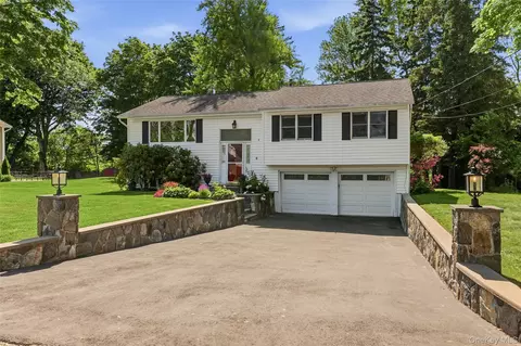 3499 Katrina Dr, Yorktown, NY 10598