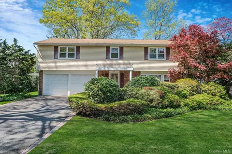 12 Kristi Ln, Lake Grove, NY 11755