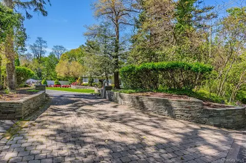104 California Ave, Port Jefferson, NY 11777