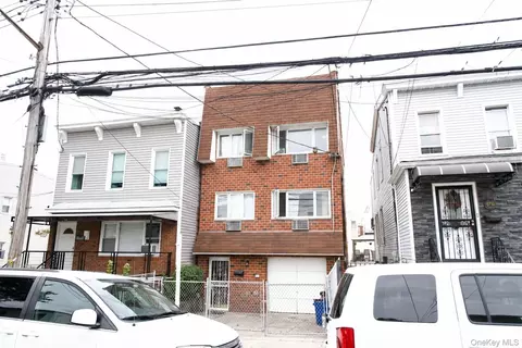 9720 88th St, Ozone Park, NY 11416