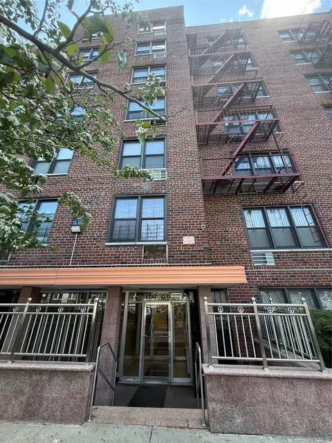 170-06 88th Ave #5D, Jamaica, NY 11432