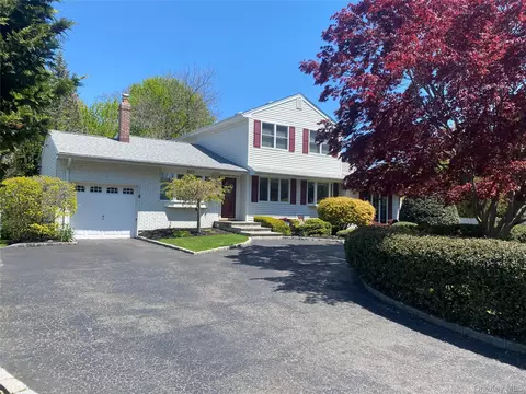 303 Timberpoint Rd, East Islip, NY 11730
