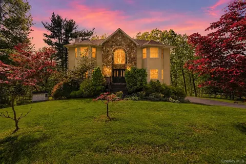 105 Hempstead Rd, Ramapo, NY 10977