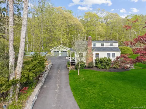 30 Smokey Hollow Ct, Kent, NY 10512