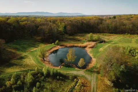 255 Ny-308, Rhinebeck, NY 12572