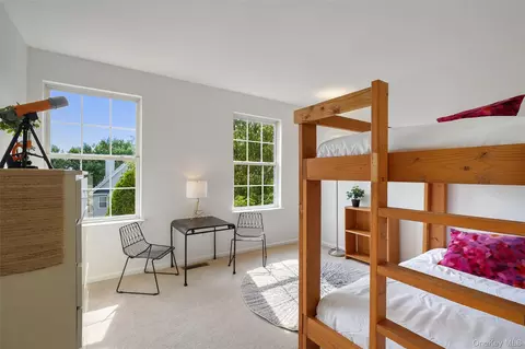 Bedroom - 36 Scofield Ct, Peekskill, NY 10566 photo 2 of 3
