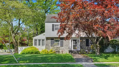 370 Summit Ave, Mount Vernon, NY 10552