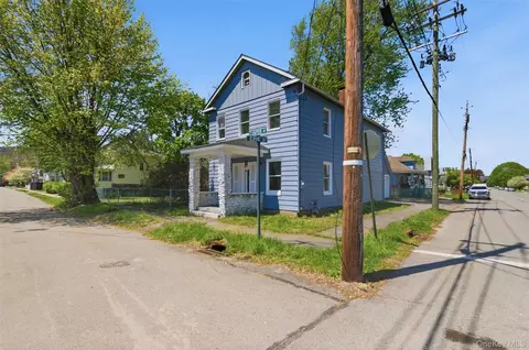 30 Center St, Port Jervis, NY 12771