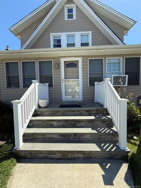 35 S Franklin Ave, Valley Stream, NY 11580