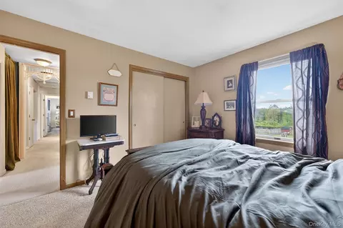 Bedroom - 60 Long Ln, Shawangunk, NY 12589 photo 7 of 7