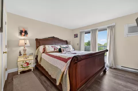 Bedroom - 60 Long Ln, Shawangunk, NY 12589 photo 1 of 7