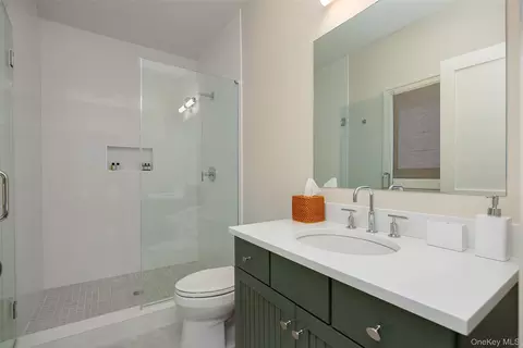 Bath - 23 Stonewall Ln, Windham, NY 12496 photo 2 of 6