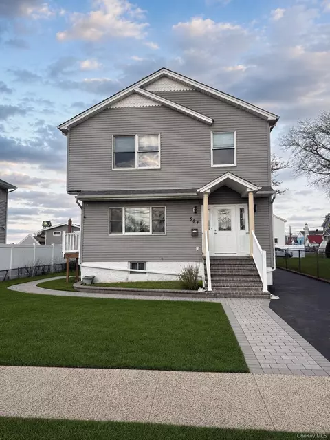 587 Miller Ave, Freeport, NY 11520