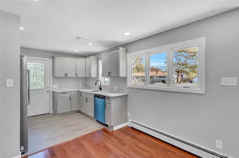 Entry Way - 339 Barton Ave, Patchogue, NY 11772 photo 1 of 6