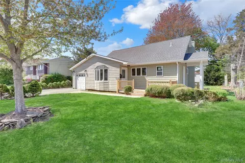 339 Barton Ave, Patchogue, NY 11772