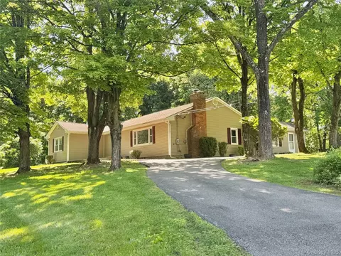 5 Ervin Dr, Wappinger, NY 12590