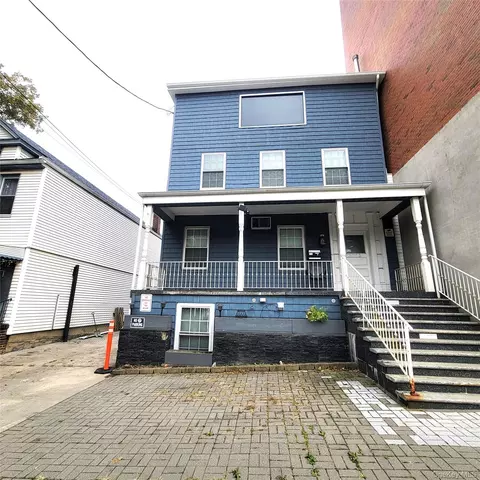 39-73 64th St, New York, NY 11377