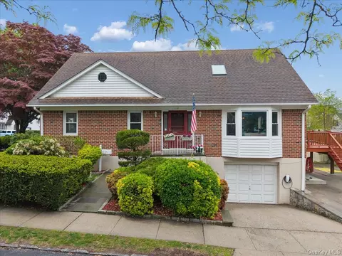 1 Allen Pl, Bronxville, NY 10708