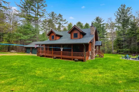 924 Forestburgh Rd, Lumberland, NY 12737