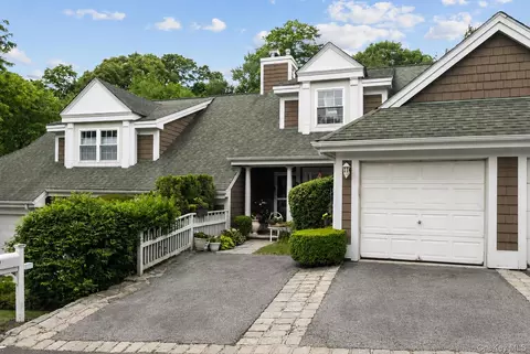 4 Winterberry Ln, Briarcliff Manor, NY 10510