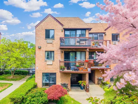 9409 46th Ave #1, Elmhurst, NY 11373