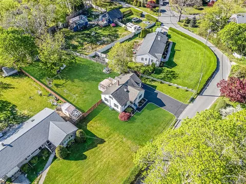 View/Area - 66 Hedges Rd, Brookhaven, NY 11772 photo 7 of 8