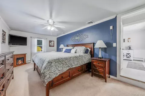 Bedroom - 66 Hedges Rd, Brookhaven, NY 11772 photo 4 of 5