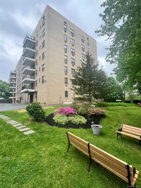 35 Stewart #601, Mount Kisco, NY 10549