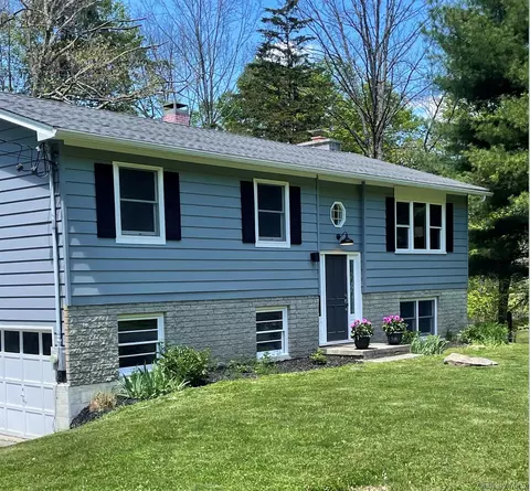 929 Centre Rd, Clinton, NY 12580