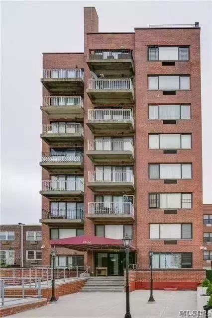 87-14 57th Rd #3B, Elmhurst, NY 11373