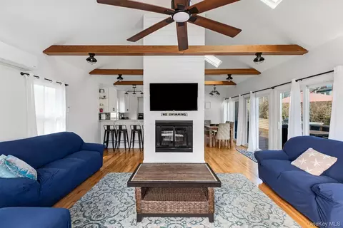 485 Bayberry Walk, Ocean Beach, NY 11770