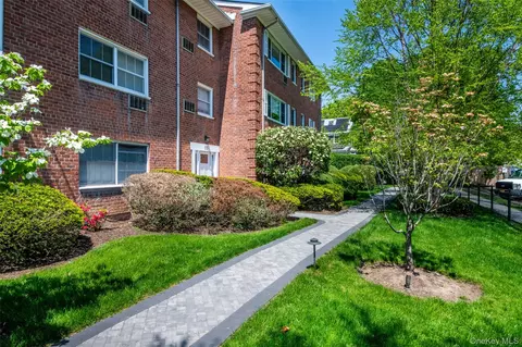 Exterior - 55 Maple Ave #3B, Greenburgh, NY 10706 photo 1 of 2