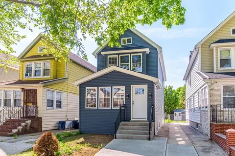 10916 221st St, New York, NY 11429