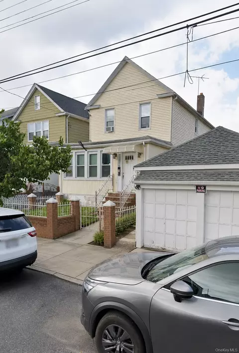 10712 116th St, South Richmond Hill, NY 11419