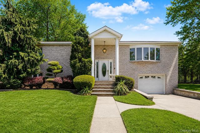 29 S Drum St, Staten Island, NY 10309