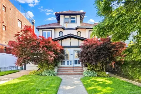 84-21 Beverly Rd, Kew Gardens, NY 11415
