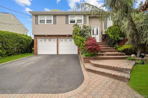 2501 Rose Pl, Westbury, NY 11590