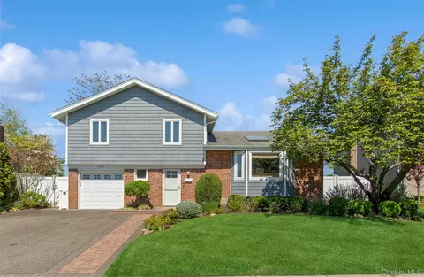 108 Wayne St, Jericho, NY 11753