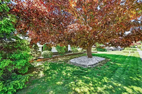 Exterior - 19 Sutherland Dr, Monroe, NY 10950 photo 3 of 13