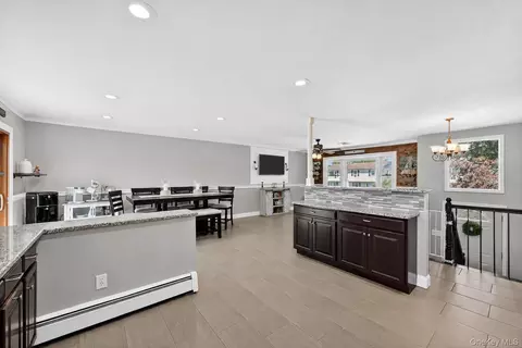 Entry Way - 19 Sutherland Dr, Monroe, NY 10950 photo 1 of 3