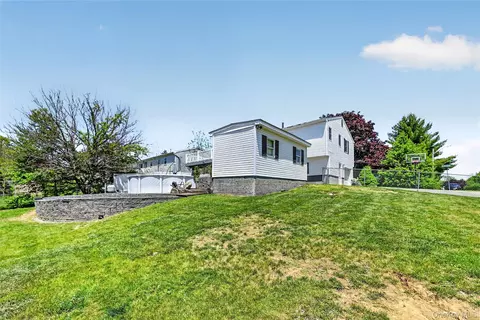 Exterior - 19 Sutherland Dr, Monroe, NY 10950 photo 5 of 13
