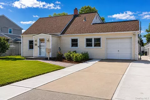 53 James Ln, Levittown, NY 11756