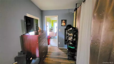 Entry Way - 152 Cannon St, Poughkeepsie, NY 12601 photo 9 of 11