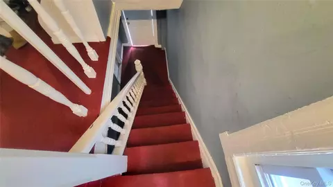 Entry Way - 152 Cannon St, Poughkeepsie, NY 12601 photo 2 of 11
