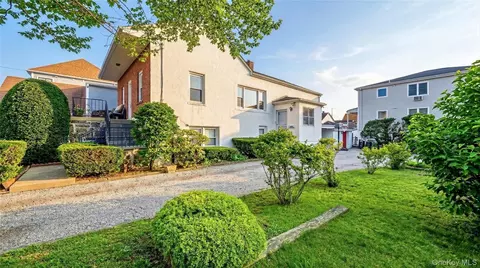 38-40 Ambrose Pl, Yonkers, NY 10701